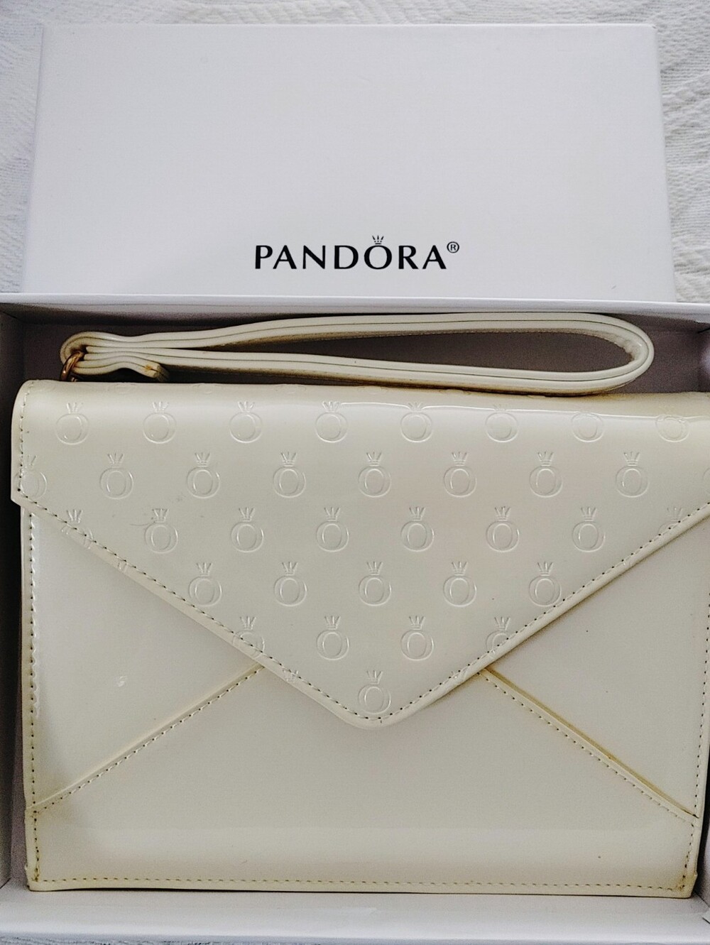 New Pandora Ivory Envelope Wristlet Clutch Purse With Box